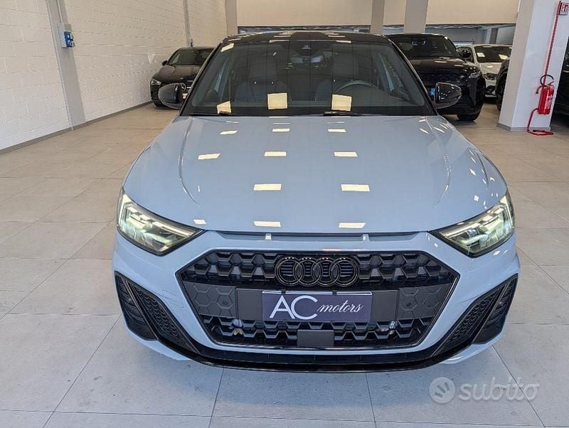 Usata Audi A1 S-Line 150 CV (110 kW) 2024 Grigio SUV