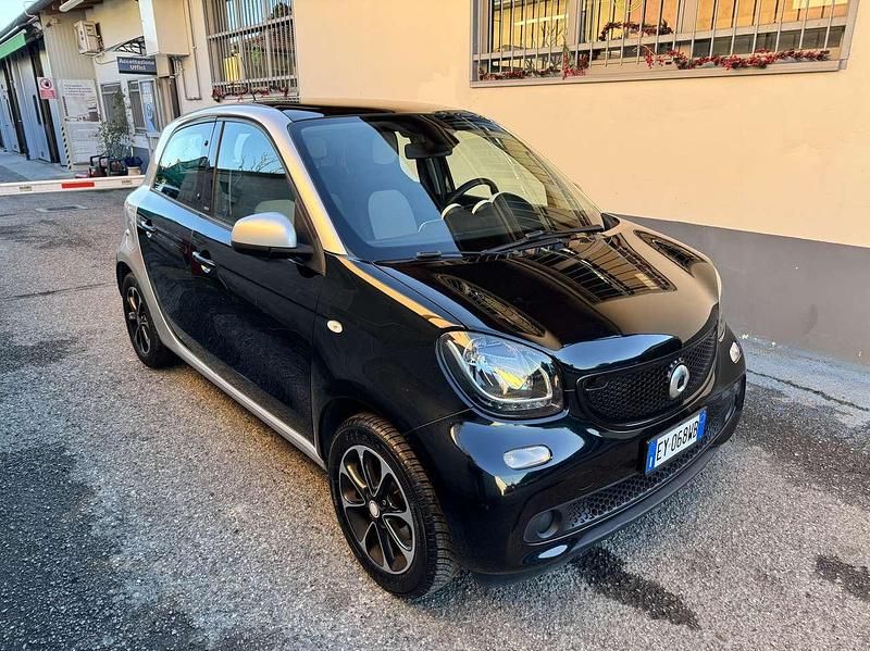 Usata Smart ForFour Passion 71 CV (52 kW) 2015 Nero Utilitaria
