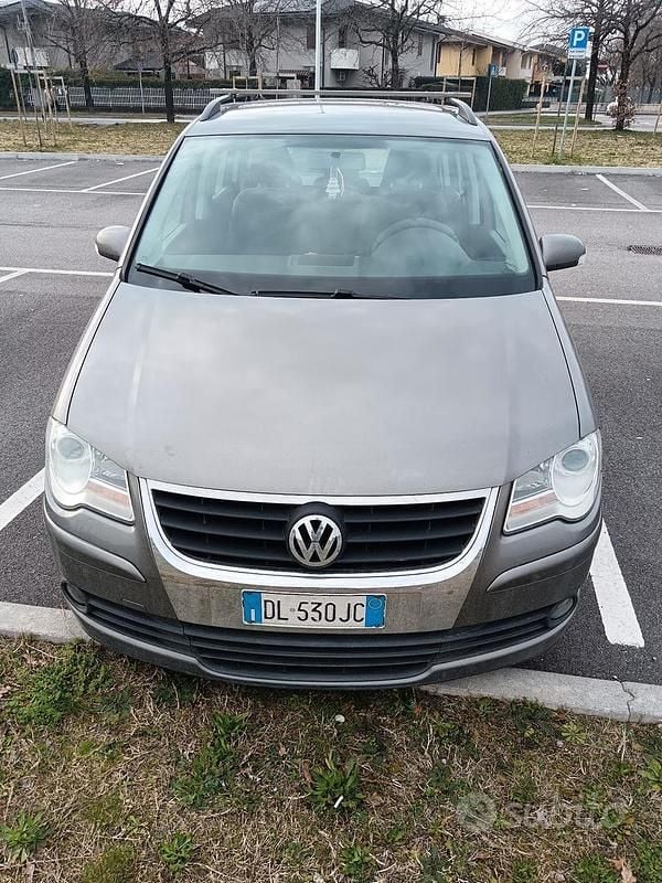 Usata VW Touran 105 CV (77 kW) 2008 Grigio Monovolume