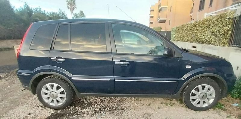 Usata Ford Fusion Zetec 79 CV (58 kW) 2004 Utilitaria