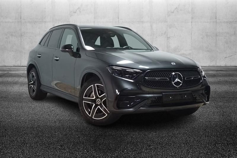 Usata Mercedes GLC300e AMG Line Premium 269 CV (197 kW) 2024 Grigio metallizzato SUV