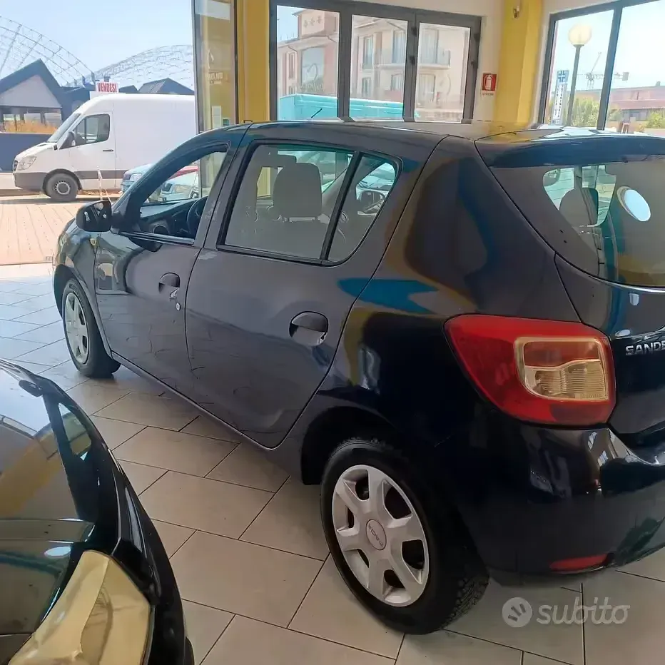 Usata Dacia Sandero 72 CV (52 kW) 2013 Blu Berlina