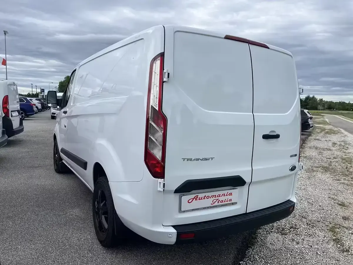 Usata Ford Transit 130 CV (95 kW) 2022 Bianco Berlina