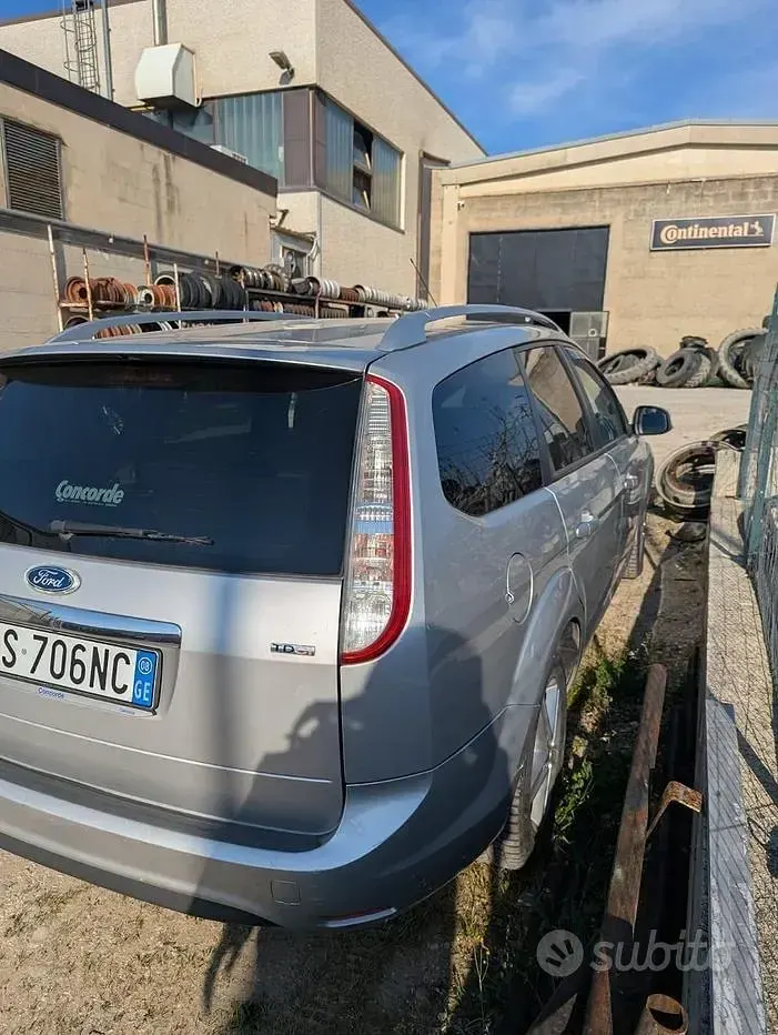 Usata Ford Focus Titanium 90 CV (66 kW) 2008 Grigio Station wagon