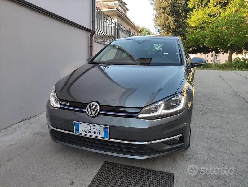 Usata VW Golf VII Highline 130 CV (95 kW) 2019 Berlina