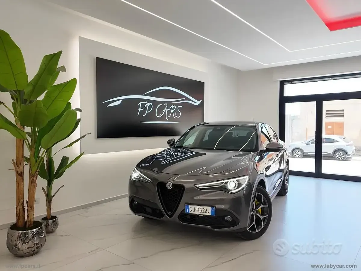 Usata Alfa Romeo Stelvio Sprint 190 CV (139 kW) 2022 Grigio SUV