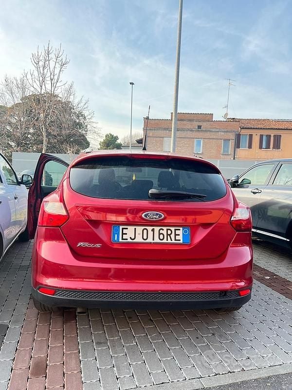 Usata Ford Focus 105 CV (77 kW) 2011 Berlina