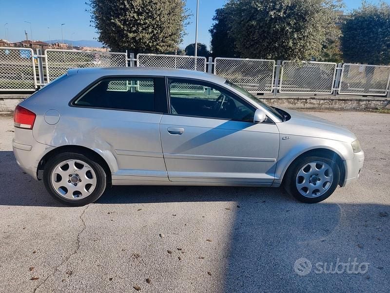Usata Audi A3 Attraction 140 CV (102 kW) 2003 Grigio Utilitaria