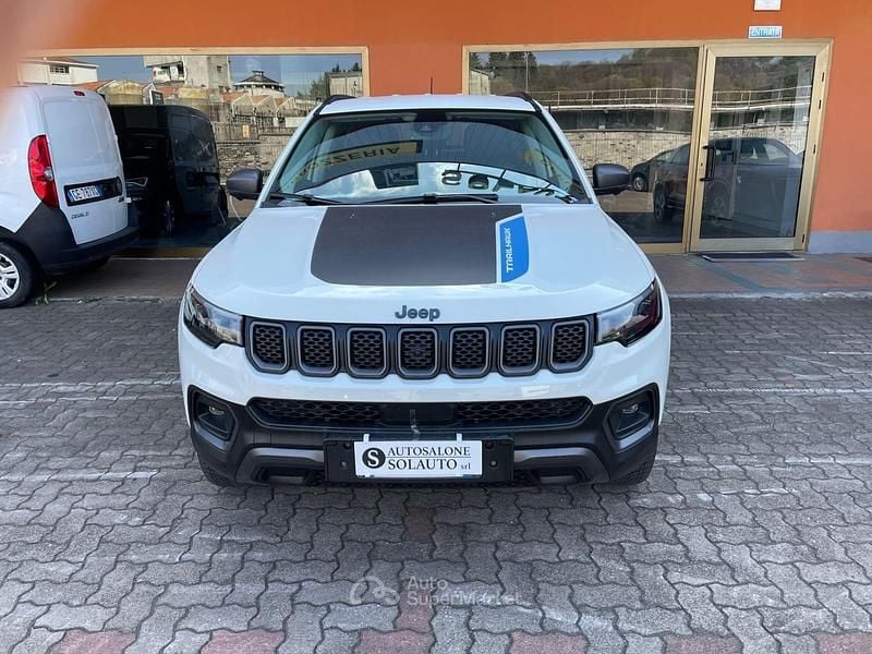 Usata Jeep Compass Trailhawk 180 CV (132 kW) 2021 Bianco SUV