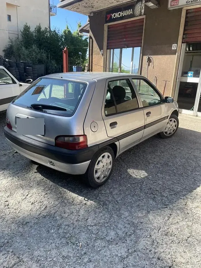 Usata Citroën Saxo 57 CV (41 kW) 2002 Utilitaria