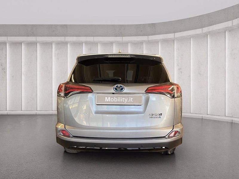 Usata Toyota RAV4 Hybrid 197 CV (144 kW) 2018 Argento SUV