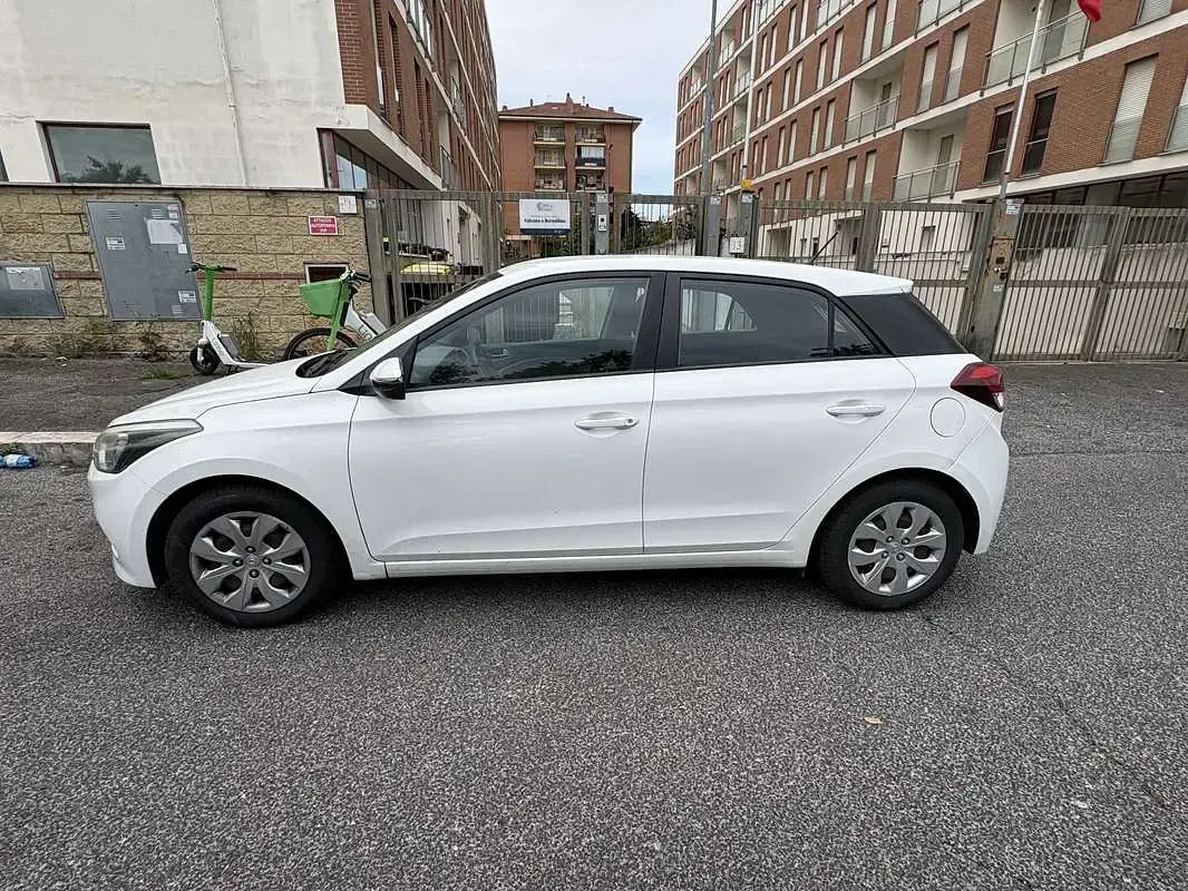 Usata Hyundai i20 Classic 73 CV (53 kW) 2017 Utilitaria