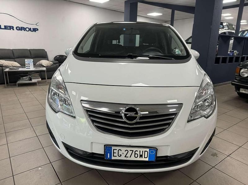 Usata Opel Meriva Cosmo 101 CV (74 kW) 2011 Bianco Monovolume