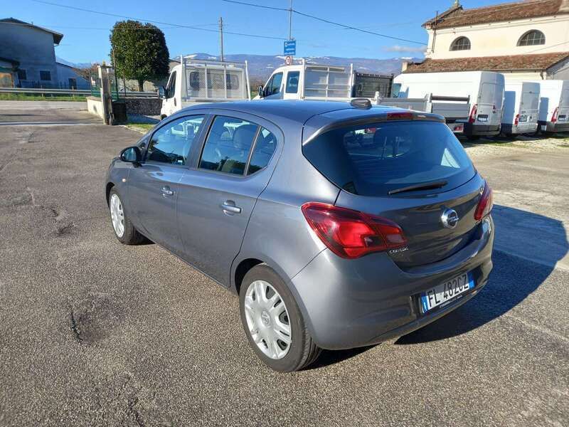 Usata Opel Corsa 75 CV (55 kW) 2017 Grigio Berlina