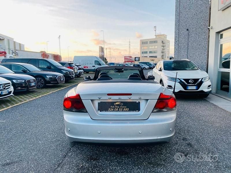Usata Volvo C70 Summum 136 CV (100 kW) 2010 Grigio Cabrio