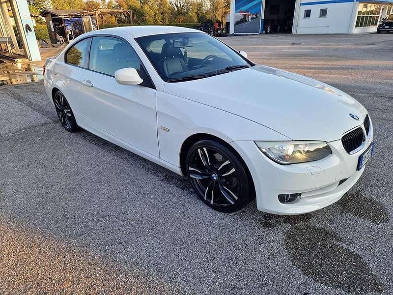 Usata BMW 320 184 CV (135 kW) 2012 Bianco Coupé