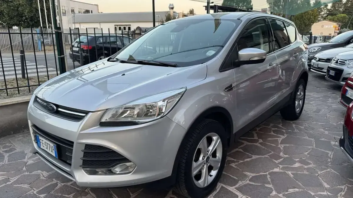 Usata Ford Kuga Titanium S 120 CV (88 kW) 2016 Argento SUV