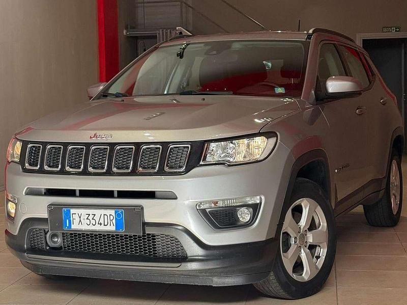 Käytetty Jeep Compass Limited 140 HP (102 kW) 2019 Hopea Katumaasturi
