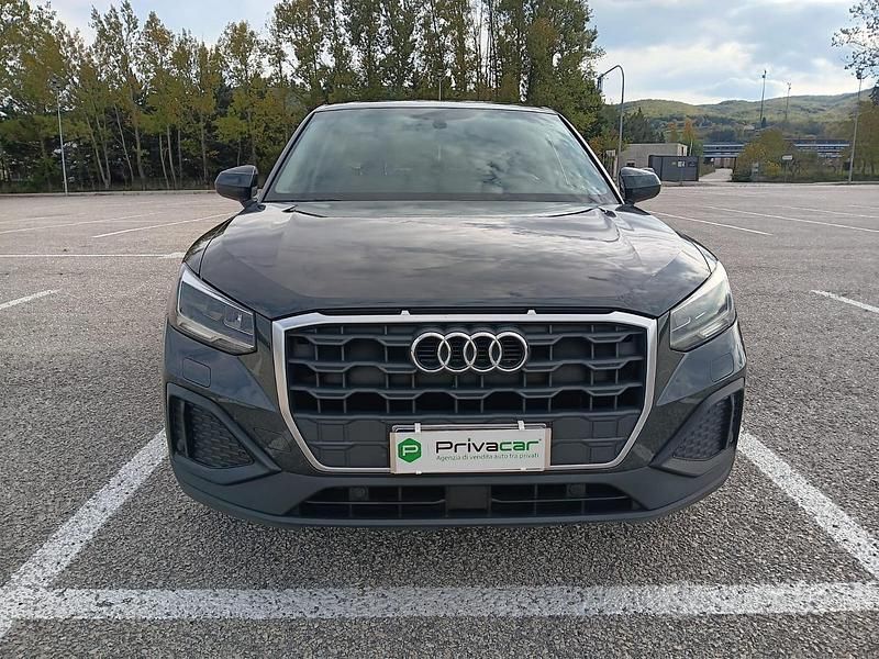 Usata Audi Q2 Ambiente 116 CV (85 kW) 2021 Grigio SUV