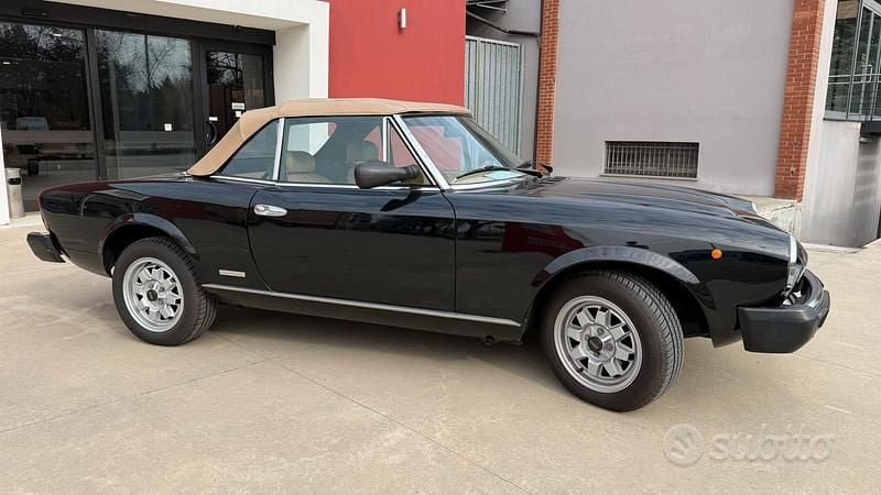 Usata Fiat 124 Spider 1982 Nero Cabrio
