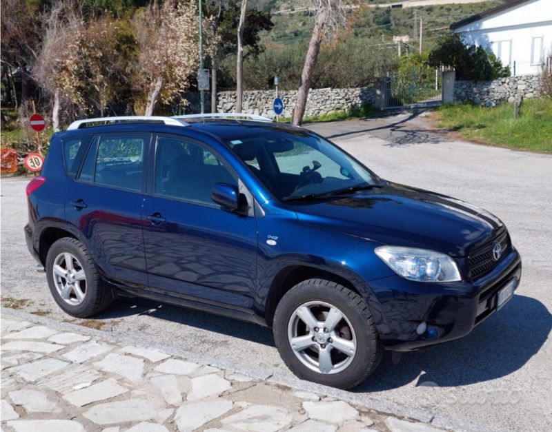 Blu Usata 2007 Toyota RAV4 SUV | 7000 € (Cara) - Immagine 1/1