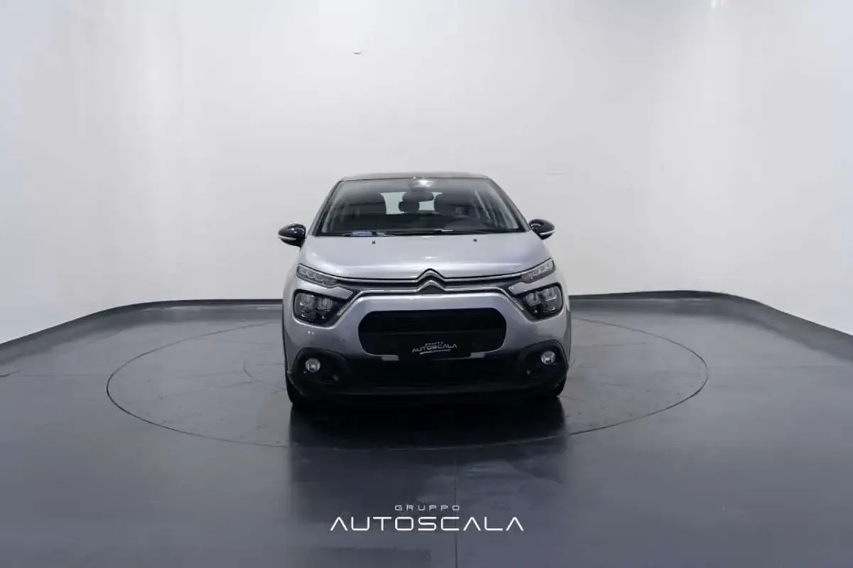 Usata Citroën C3 PureTech 110 CV (80 kW) 2021 Grigio artense / tetto black Utilitaria