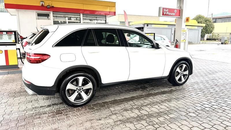 Usata Mercedes GLC220 170 CV (125 kW) 2018 Bianco Station wagon