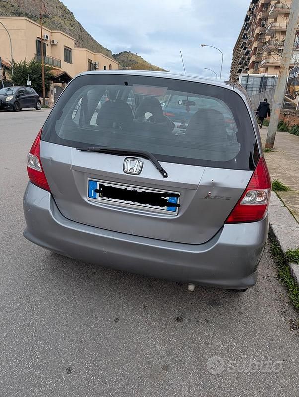 Usata Honda Jazz 78 CV (57 kW) 2006 Utilitaria