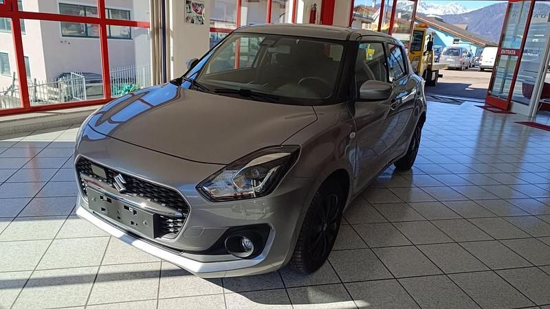Usata Suzuki Swift 89 CV (65 kW) 2021 Grigio Utilitaria