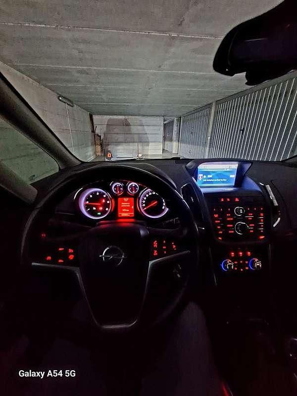 Usata Opel Zafira Tourer Cosmo 131 CV (96 kW) 2012 Monovolume