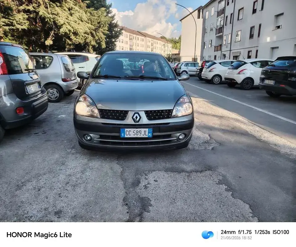 Usata Renault Clio II Expression 58 CV (42 kW) 2003 Berlina