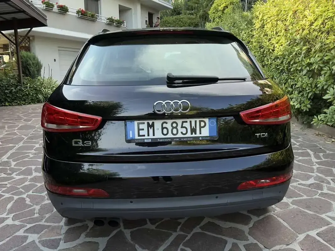 Usata Audi Q3 140 CV (102 kW) 2012 Nero SUV