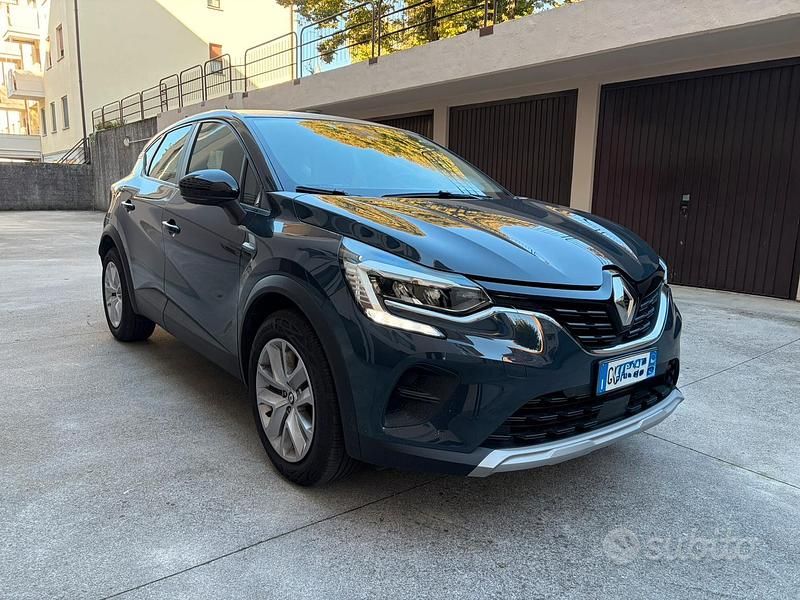 Usata Renault Captur Zen 100 CV (73 kW) 2022 Grigio SUV