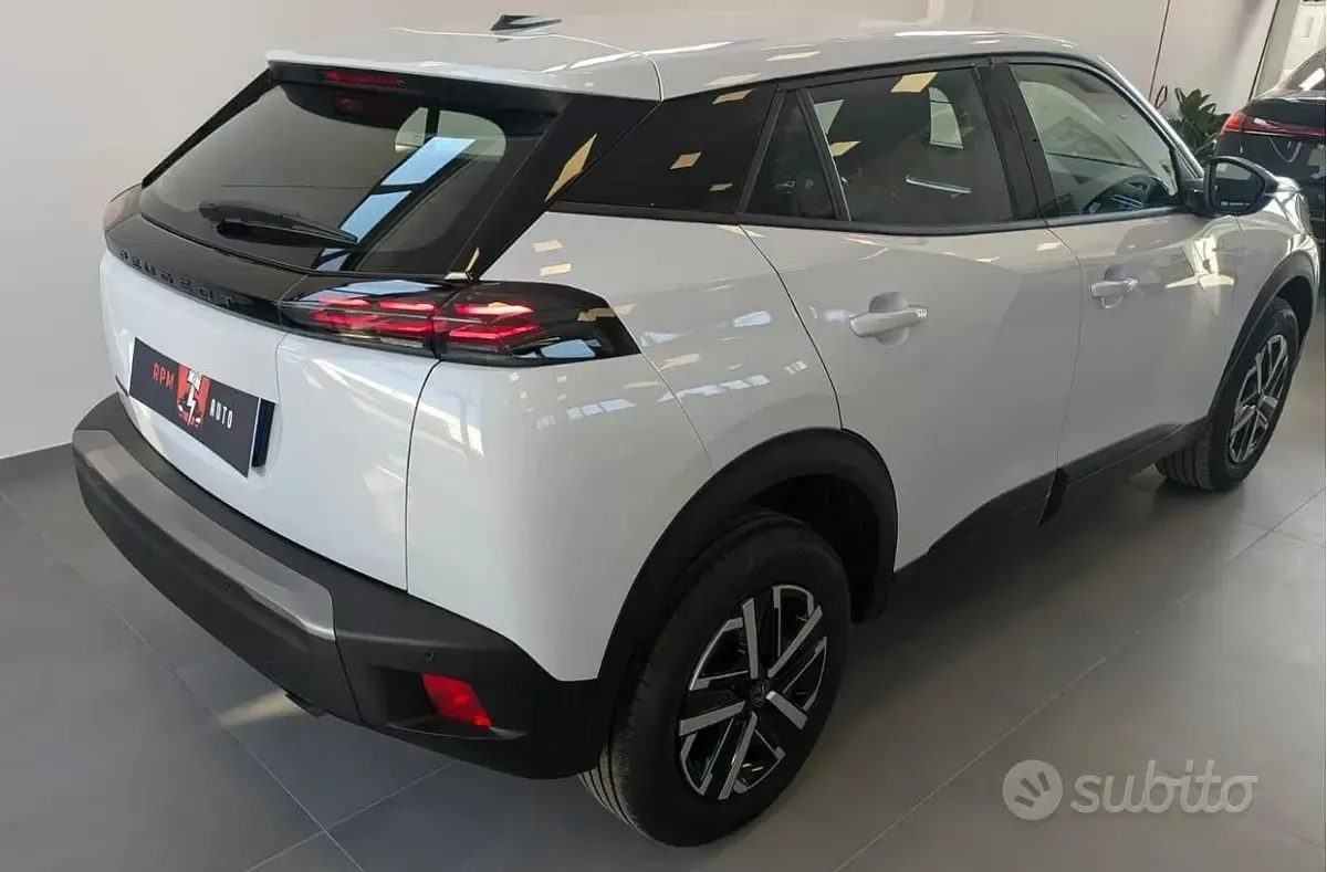 Nuova Peugeot 2008 Style 100 CV (73 kW) 2025 Bianco SUV