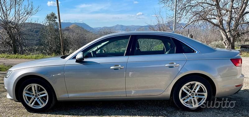 Usata Audi A4 110 CV (80 kW) 2017 Grigio Berlina