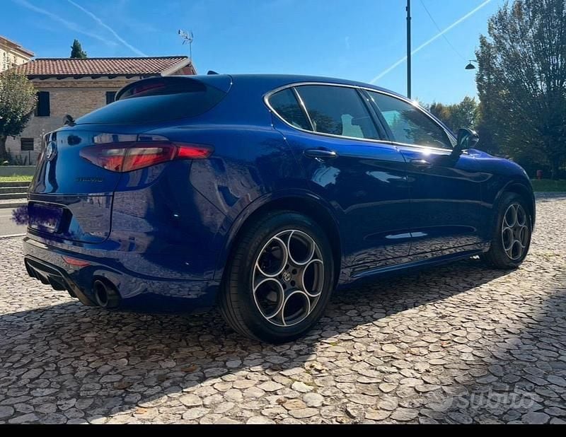 Usata Alfa Romeo Stelvio Business 190 CV (139 kW) 2020 Blu SUV