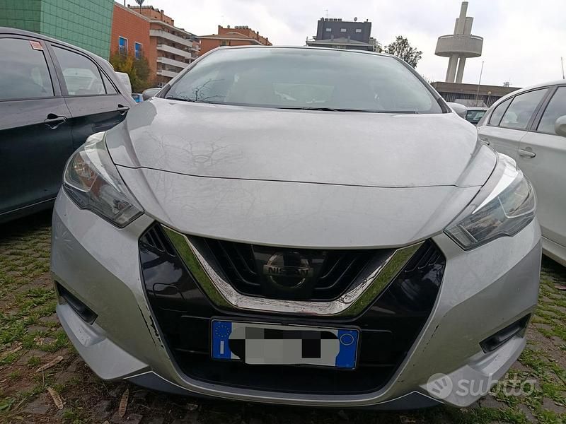 Gebraucht Nissan Micra Acenta 90 PS (66 kW) 2017 Grau Kleinwagen