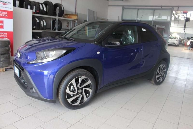 Blu Usata 2023 Toyota Aygo X Trend SUV | 12.900 € (Buon prezzo) - Immagine 1/3