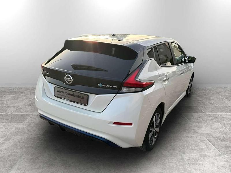 Usata Nissan Leaf Acenta 89 kW (122 CV) 2022 Bianco Utilitaria
