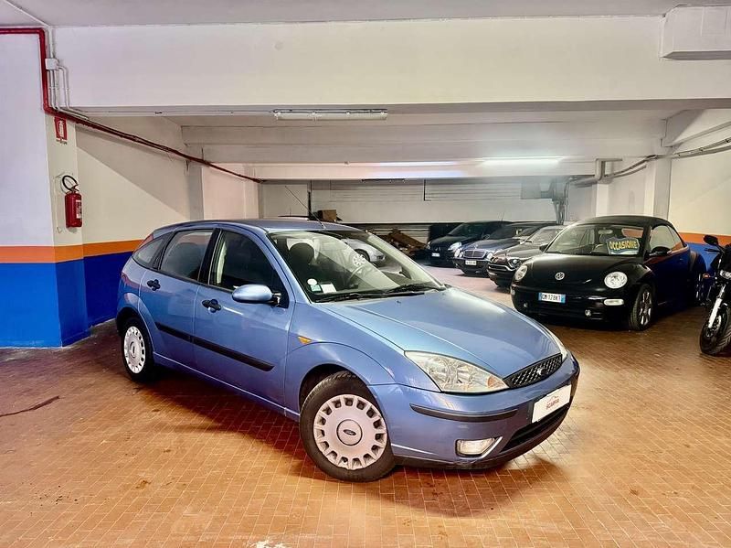 Usata Ford Focus Ghia 101 CV (74 kW) 2002 Blu/azzurro Berlina
