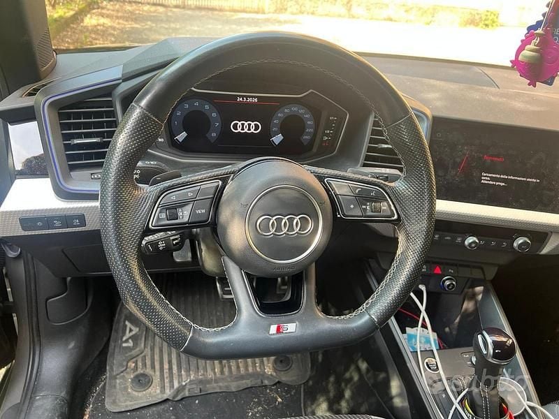 Usata Audi A1 Comfort 150 CV (110 kW) 2023 Grigio SUV