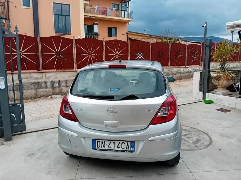 Usata Opel Corsa Enjoy 80 CV (58 kW) 2008 Argento Utilitaria