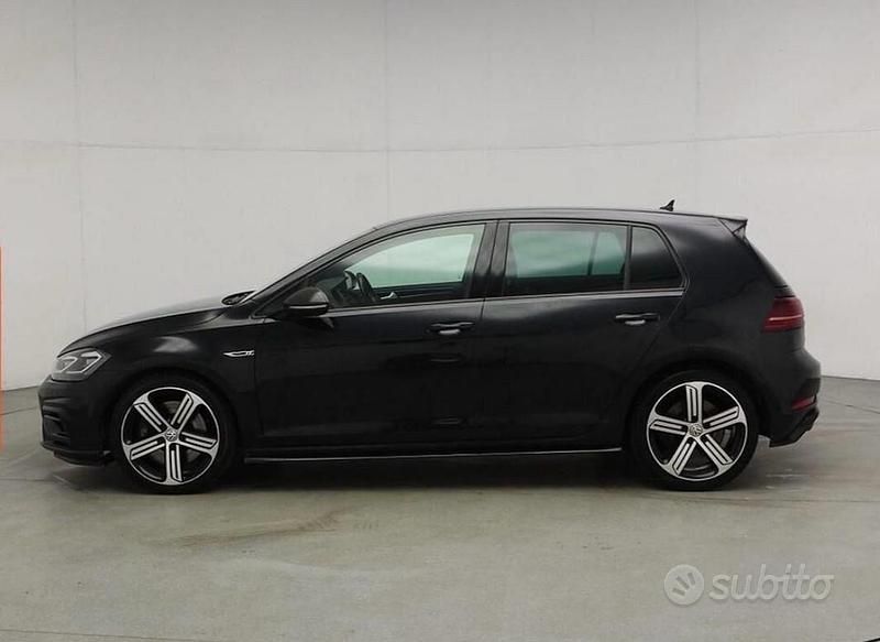 Nero Usata 2015 VW Golf R Tre volumi | 24.500 € (Buon prezzo) - Immagine 1/4