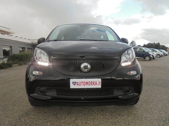 Usata Smart ForFour 71 CV (52 kW) 2019 Nero metallizzato Utilitaria