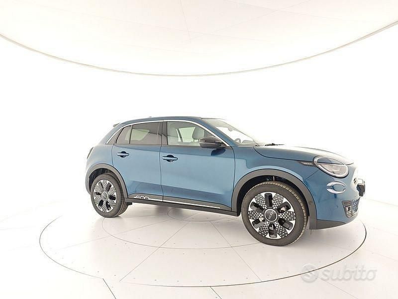 Nuova Fiat 600 La Prima 2025 Blu SUV