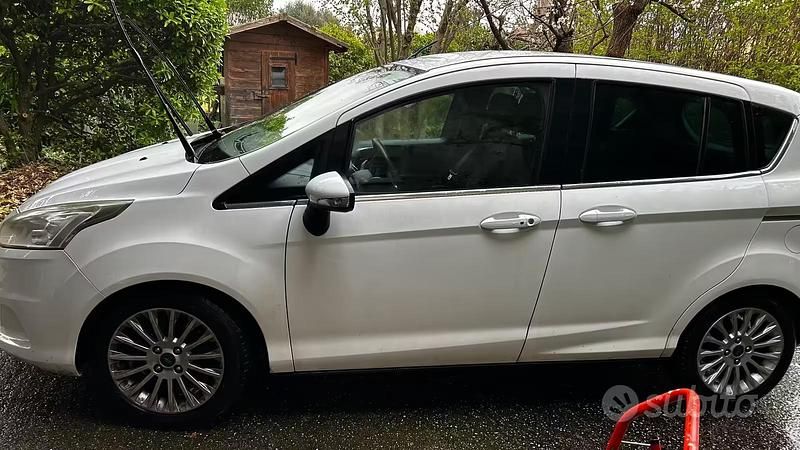 Usata Ford B-MAX 100 CV (73 kW) 2014 Bianco Monovolume