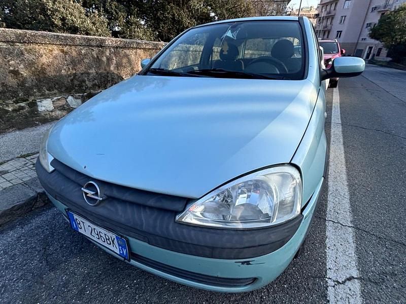 Usata Opel Corsa Comfort 74 CV (54 kW) 2001 Grigio Utilitaria