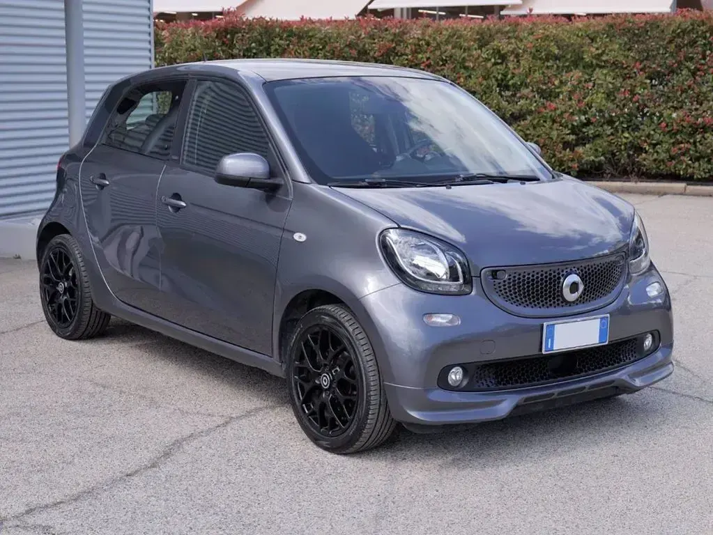 Usata Smart ForFour Passion 71 CV (52 kW) 2019 Grigio Utilitaria
