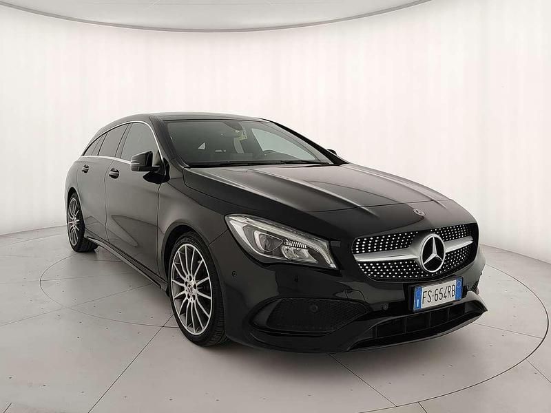 Nero Usata 2018 Mercedes CLA200 Shooting Brake Premium Station wagon | 17.900 € (Buon prezzo) - Immagine 1/4