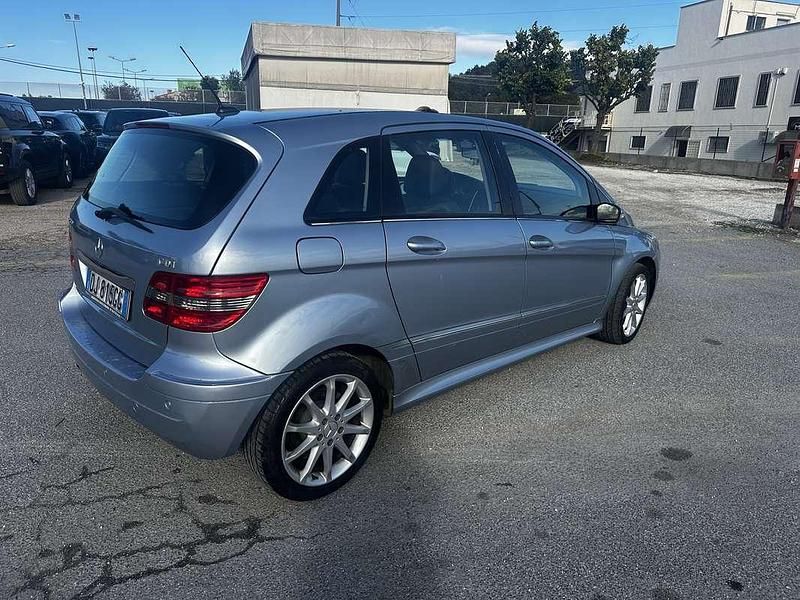 Usata Mercedes B200 140 CV (102 kW) 2007 Monovolume